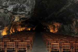 „Faust gegen Mephisto“ - Oper in der Lavahöhle Cueva de los Verdes, Lanzarote im November 2019
