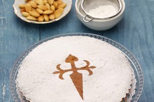 Rezept: Tarta De Santiago - eine köstliche Mandelversuchung selbst gebacken