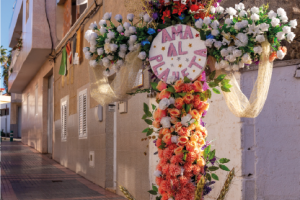 Volksfest zum Día de la Cruz am 3. Mai 2023. Das Kreuz im Fokus