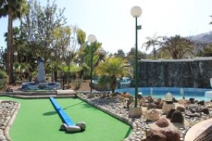 Las Caracoles - Minigolf am Amadores Strand